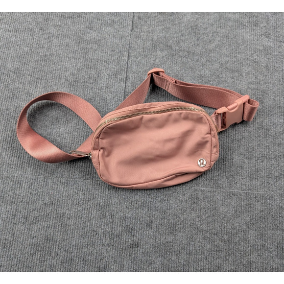 Lululemon Belt Bag Pink Lightweight Small Fanny Pack Athleisure Travel Running - Picture 1 of 4